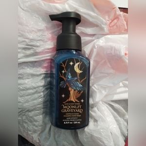 Bath & Body Works Moonlit Graveyard Foaming Hand Soap